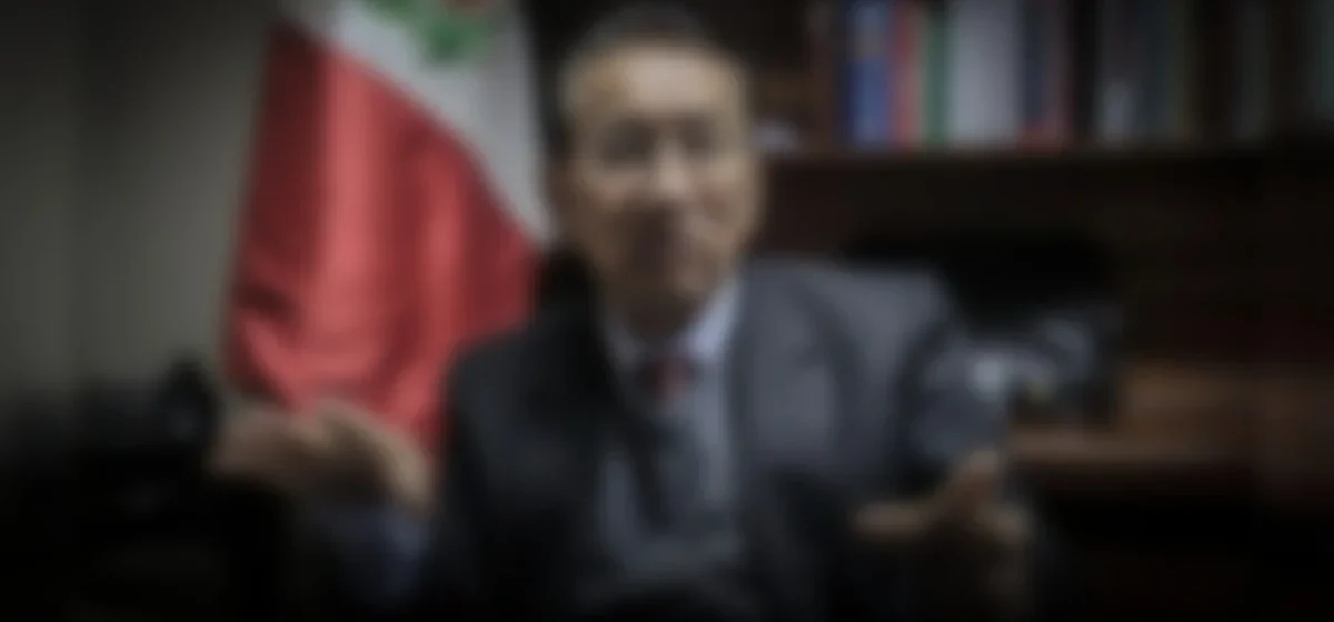 Crisis en el gobierno peruano: Balcázar enfrenta renuncias y acusaciones por compra de F-16
