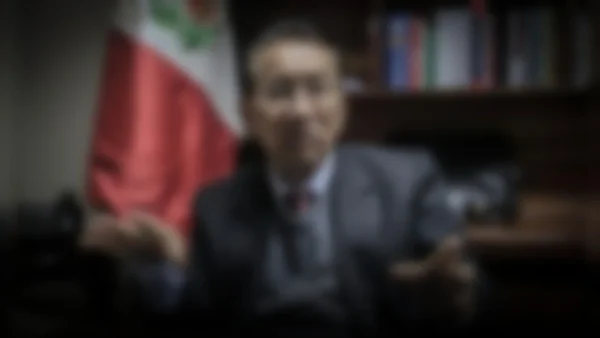 Crisis en el gobierno peruano: Balcázar enfrenta renuncias y acusaciones por compra de F-16