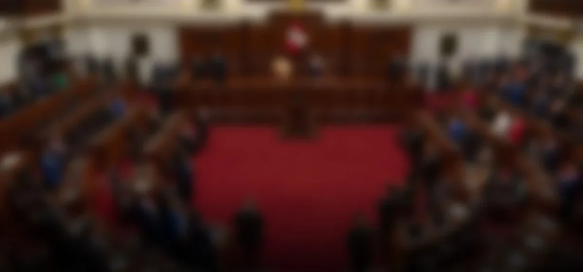 Crisis electoral en Perú: Congreso interroga a líderes del sistema electoral tras fallos logísticos