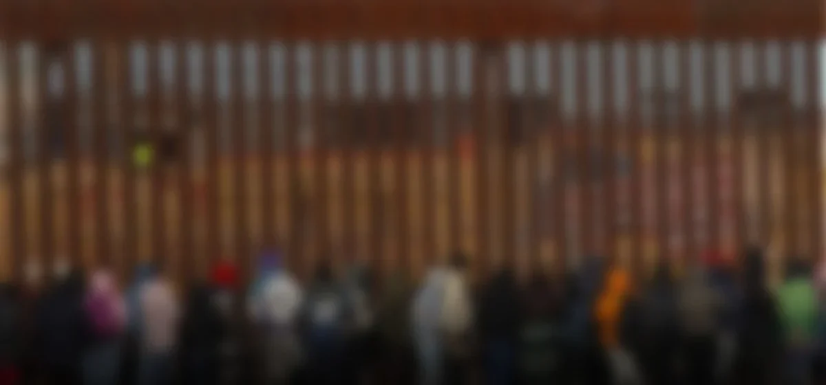 El nuevo enfoque migratorio de EE.UU.: Familias en la cuerda floja ante la amenaza de deportaciones masivas