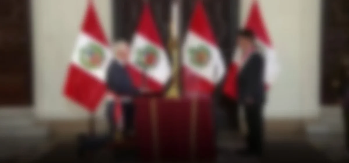 La controversia electoral se intensifica: Juntos por el Perú denuncia al canciller Carlos Pareja