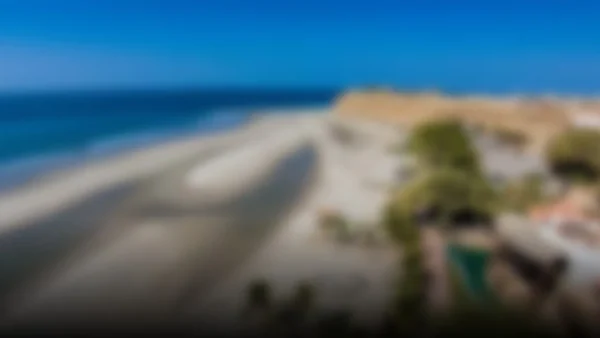 La playa Los Órganos vuelve a la normalidad tras la captura de un cocodrilo