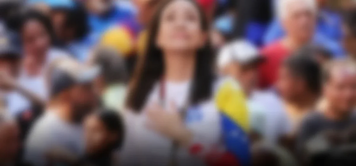 María Corina Machado anuncia su regreso a Venezuela en medio de la crisis sísmica