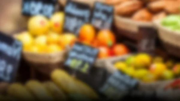 California se prepara para un aumento en los precios de alimentos: la nueva ley de plásticos y su impacto económico
