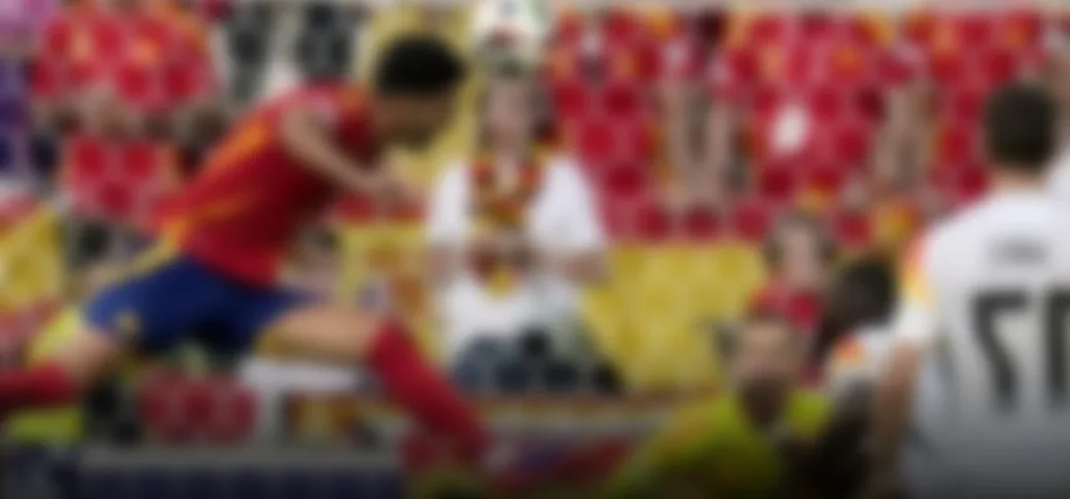 España avanza a cuartos de final tras un dramático gol en el último suspiro