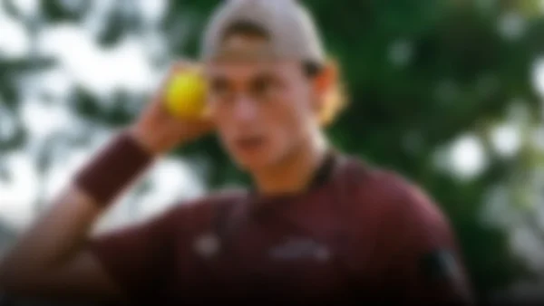 Ignacio Buse busca hacer historia en Kitzbühel enfrentando a Tomás Etcheverry