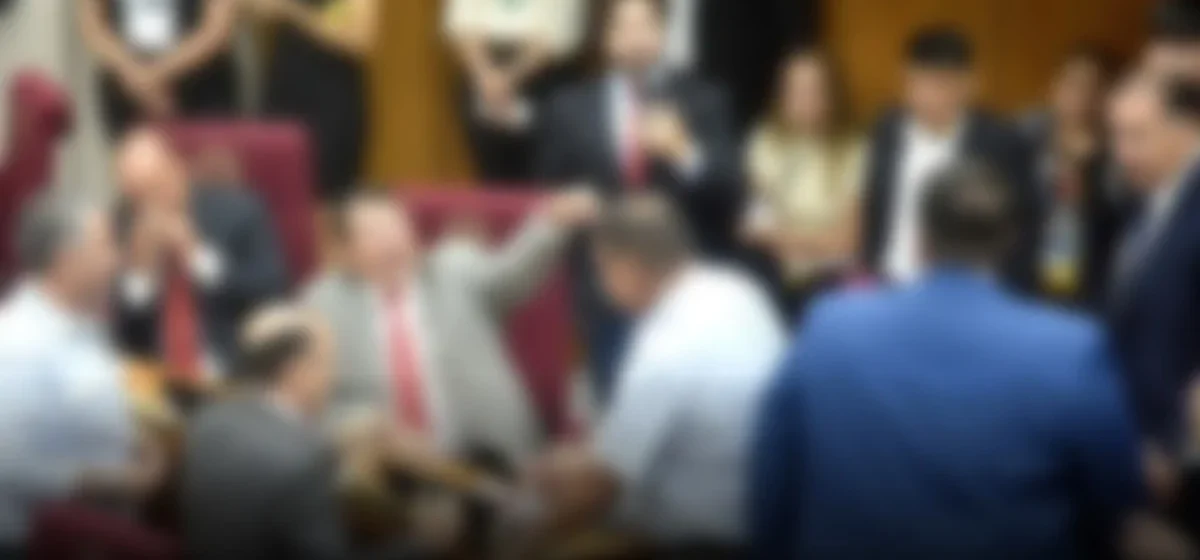 Julián Pérez bajo la lupa: Senadores piden cautela ante denuncia de agresión