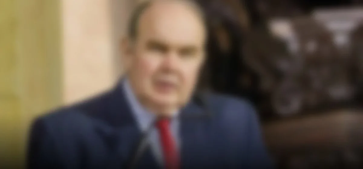 Rafael López Aliaga renuncia a su cargo como senador y plantea un vacío legal en el Congreso
