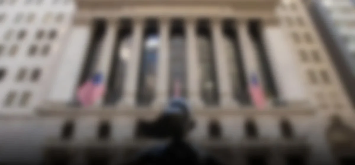 Wall Street se desploma tras decisión de la Fed y tensiones geopolíticas