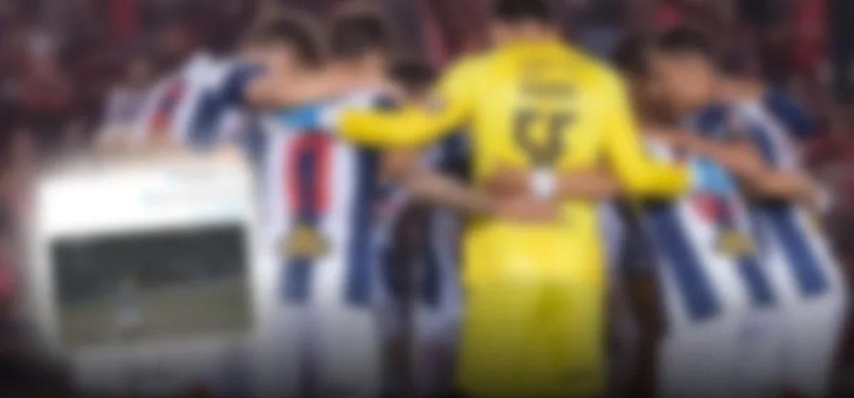Alianza Lima se aferra a la cima tras un empate agónico en Arequipa