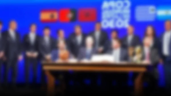 Conmebol se alinea con Infantino en la lucha por más partidos en el Mundial 2030