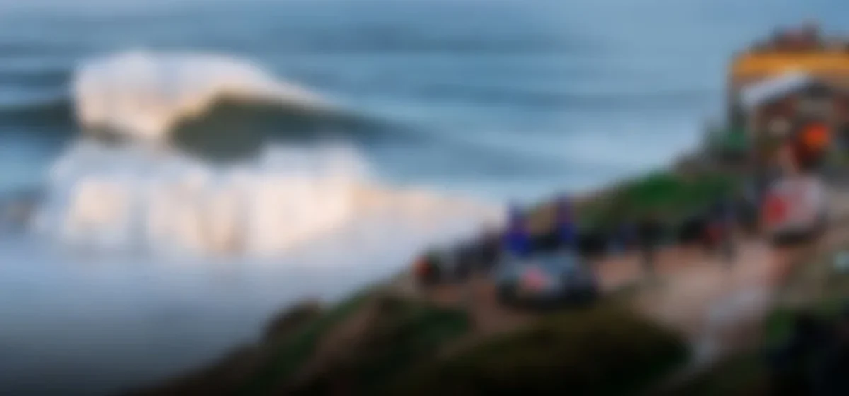 Jean Pierre Ballesteros: el surfista peruano que desafió las olas gigantes de Nazaré y rompió un récord histórico