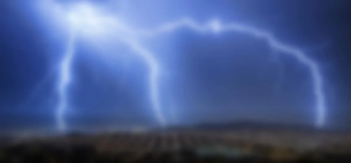 Olas de calor y tormentas eléctricas: un fin de semana extremo en EE.UU.
