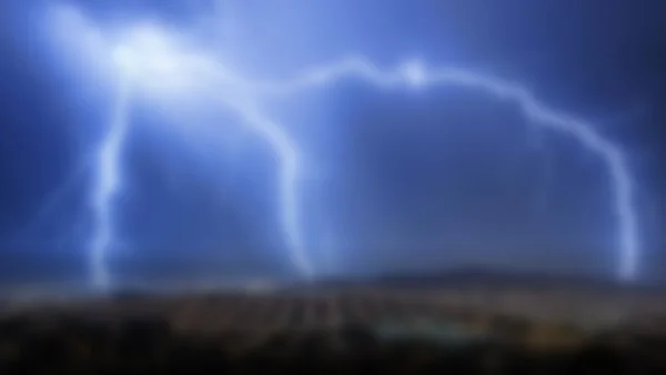 Olas de calor y tormentas eléctricas: un fin de semana extremo en EE.UU.