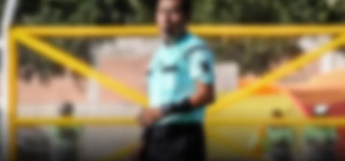 El clásico peruano bajo la lupa: Micke Palomino, un árbitro en el ojo del huracán