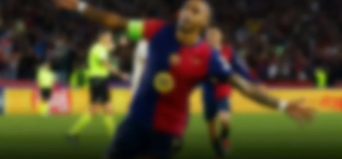 Raphinha brilla en la remontada del Barcelona ante Sevilla en un emocionante duelo