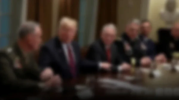 Trump reconsidera su estrategia militar en Medio Oriente: ¿un paso atrás o una decisión calculada?