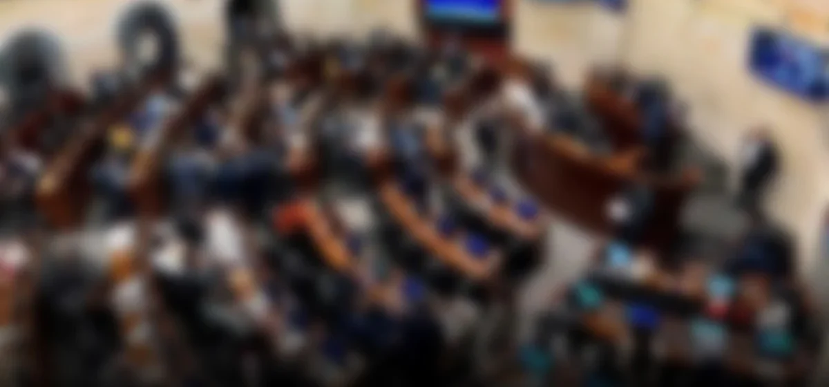 Divisiones en el Senado: El Ejecutivo obtiene 27 facultades en medio de tensiones políticas
