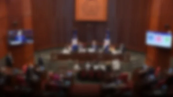 El Senado aprueba facultades legislativas en medio de controversias