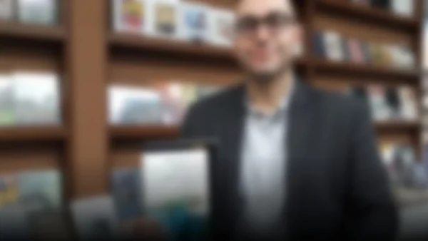 Luis Hernán Castañeda: La nueva voz de la narrativa contemporánea en América Latina